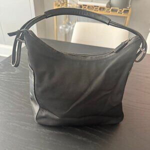 AUTHENTIC GUCCI Shoulder Bag